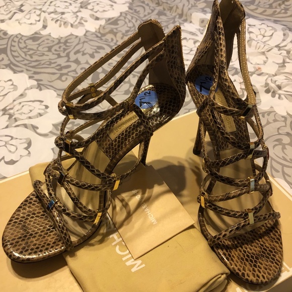 Michael Kors sandals - Picture 2 of 5
